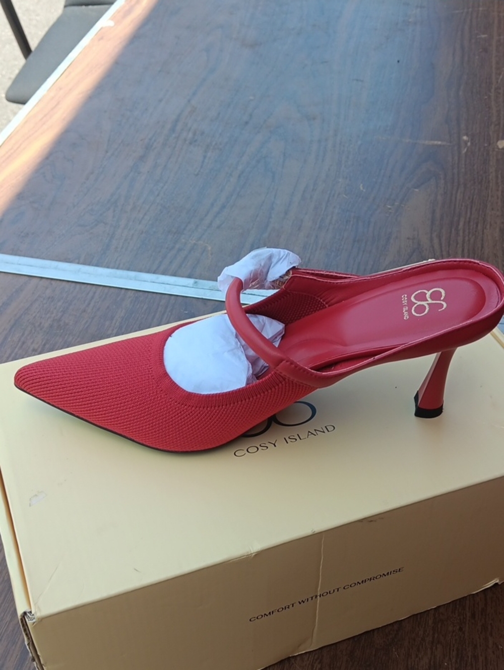 Red Pointed-Toe Mid Heel Mule